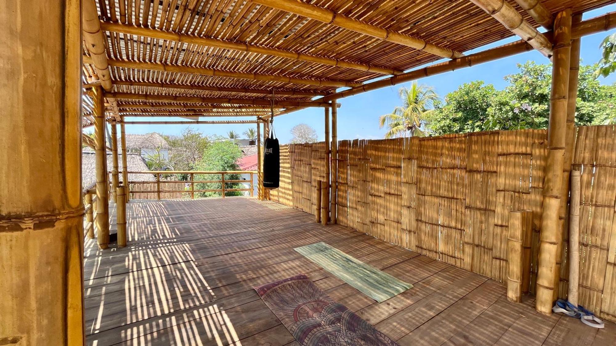 Shanti Surf Camp El Paredón Buena Vista المظهر الخارجي الصورة